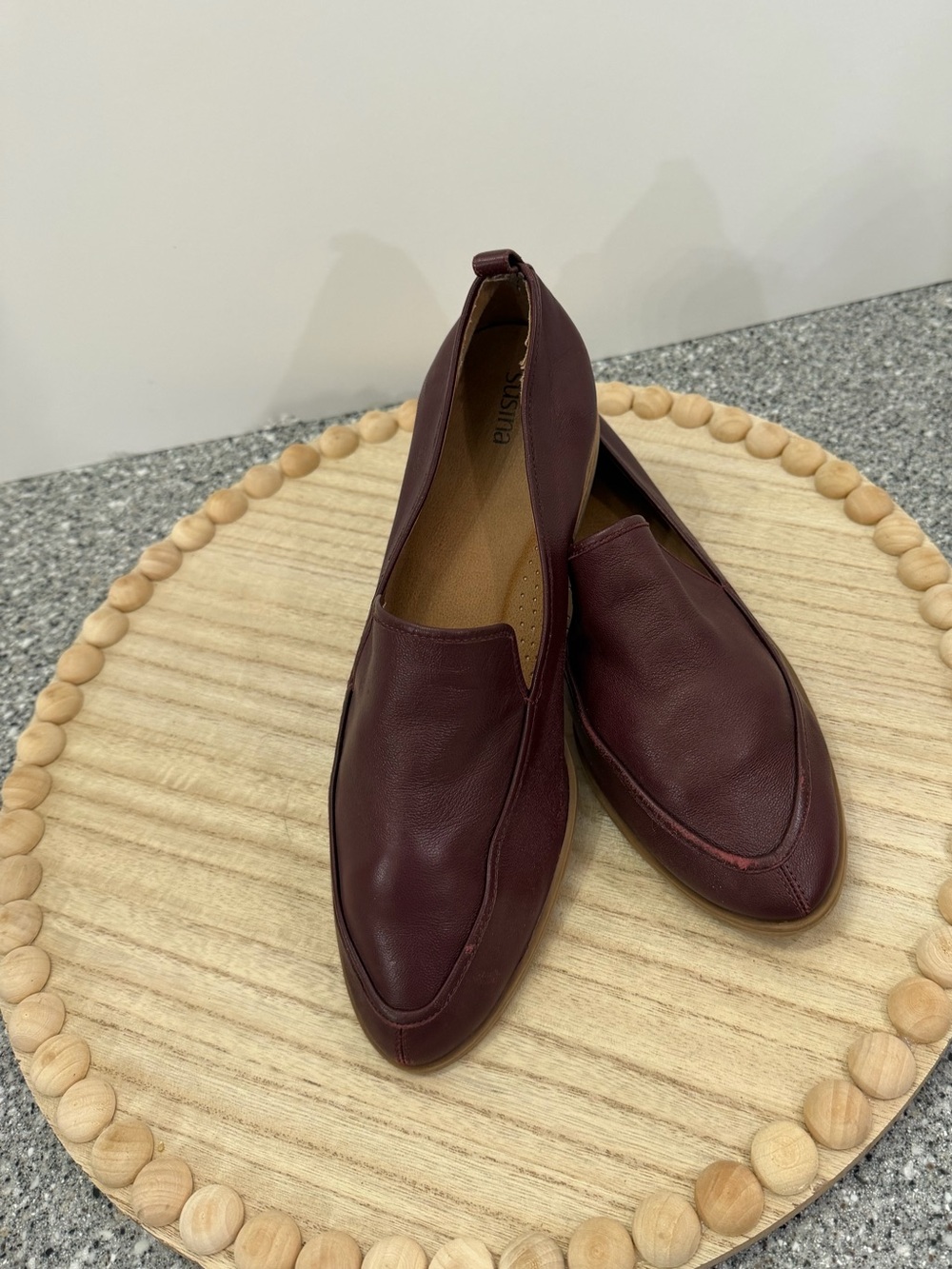 Susina Burgundy Leather Loafers Women’s 8.5 Low Heel Slip On